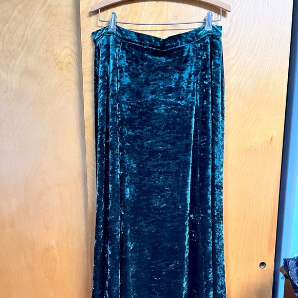 Preston & York Velvet Maxi Skirt in Deep Teal - Picture 1 of 7